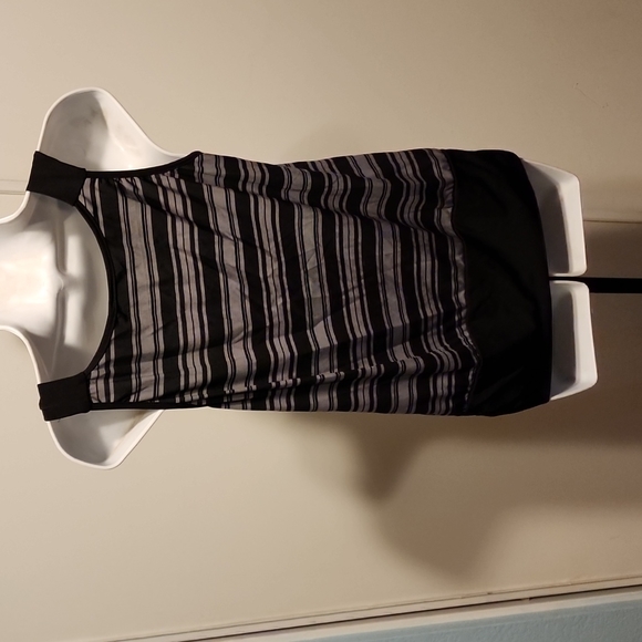 Agenda Sleeveless Striped Blouse - Picture 3 of 4